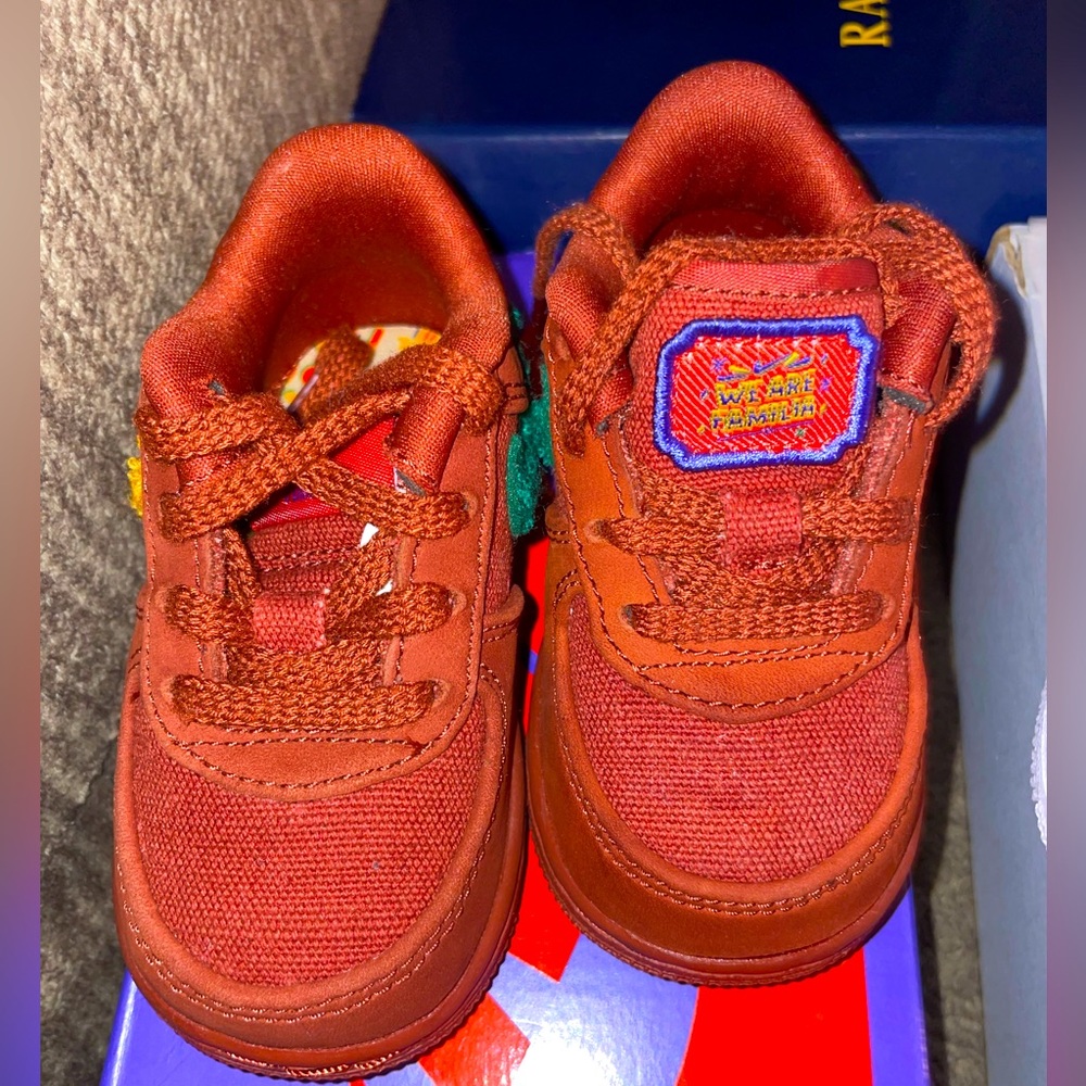 Nike Force 1 Low Somos Familia 4c